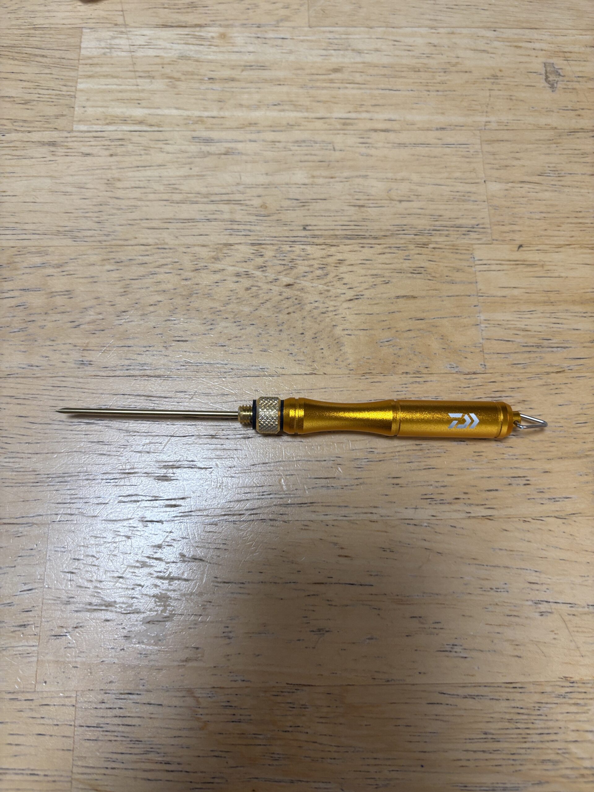 使用時に針を伸ばした状態